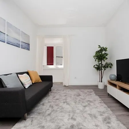 Santa Marta Cozy Apt W/ Ac Lisbon Exterior photo